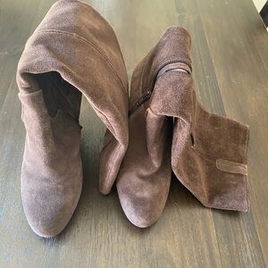 Brown Suede Women's Boots